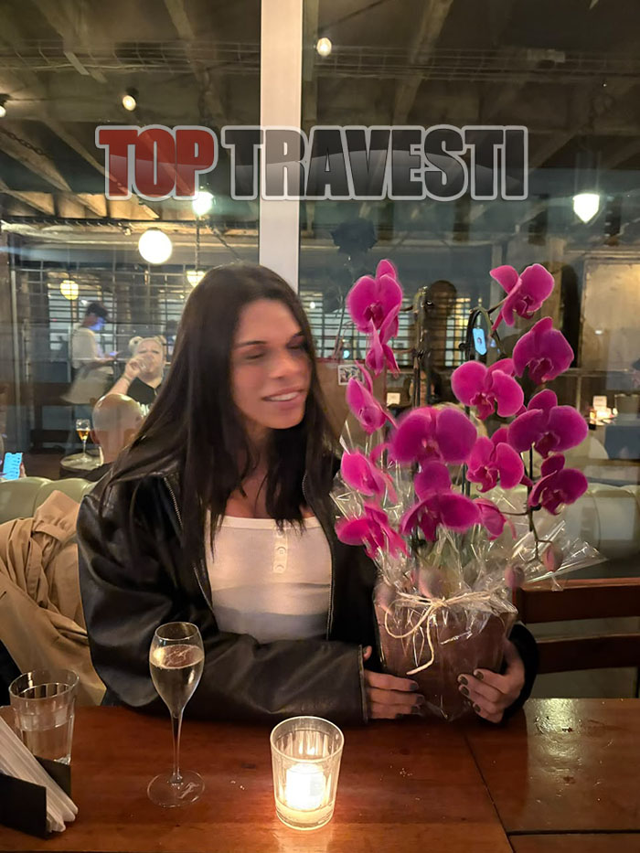 Acompanhante Top Travesti